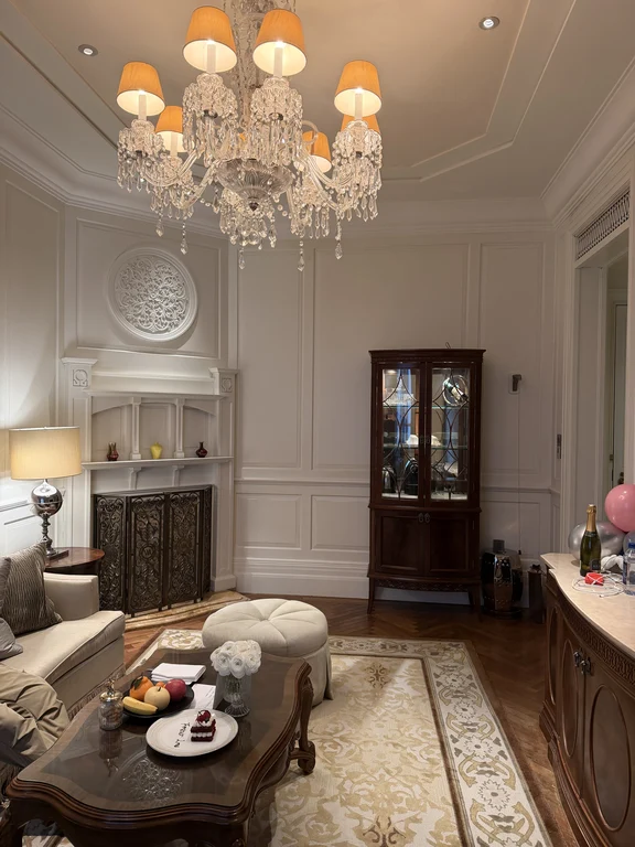 Long Bar at the Waldorf Astoria Shanghai from the venue image search